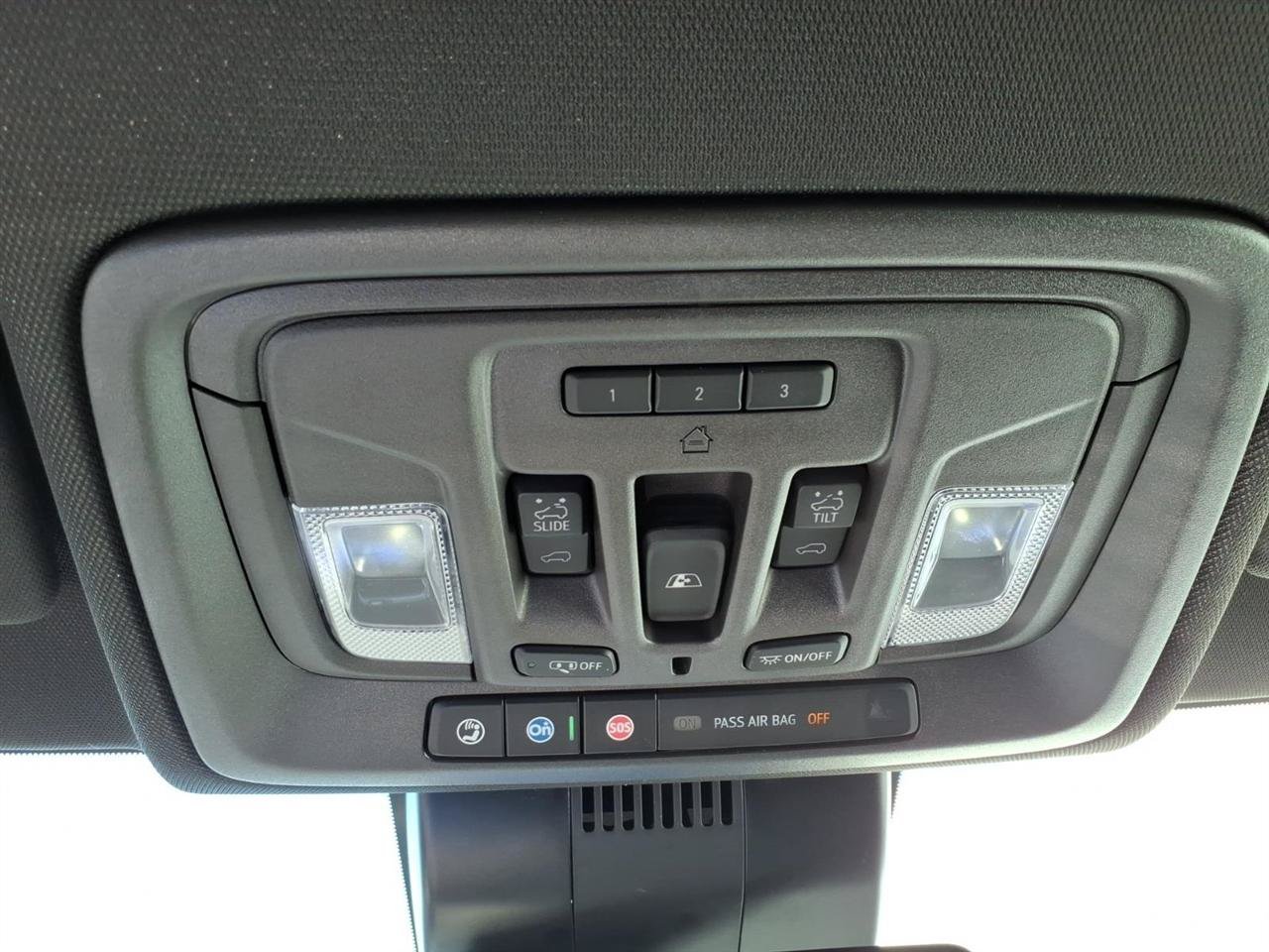 Used 2026 GMC Sierra 1500 SLT AWD/4WD image 11