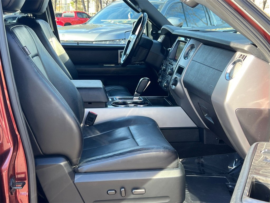 Used 2017 Ford Expedition Limited image 11