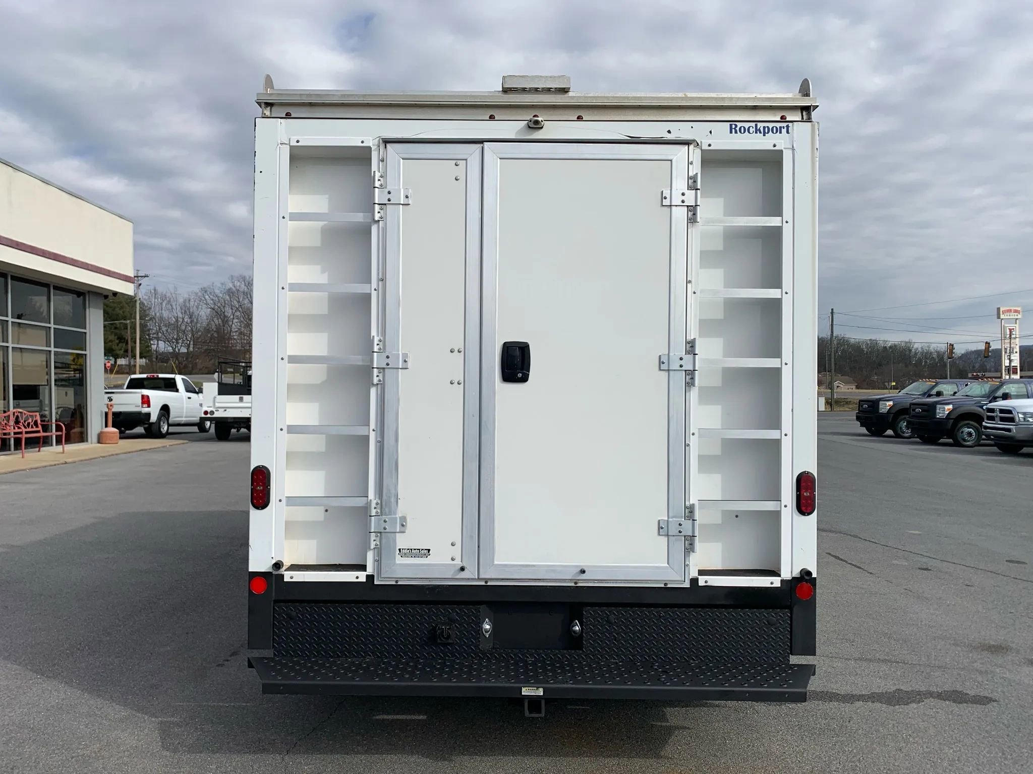 Used 2019 Ford E-450 and Econoline 450 Super Duty w/ Power Windows & Locks Group image 6