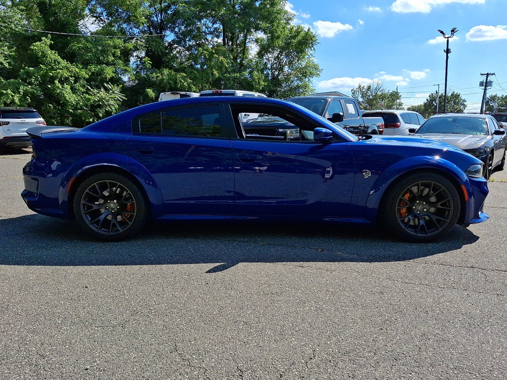 Used 2022 Dodge Charger SRT Hellcat w/ Alcantara Interior Package RWD image 5