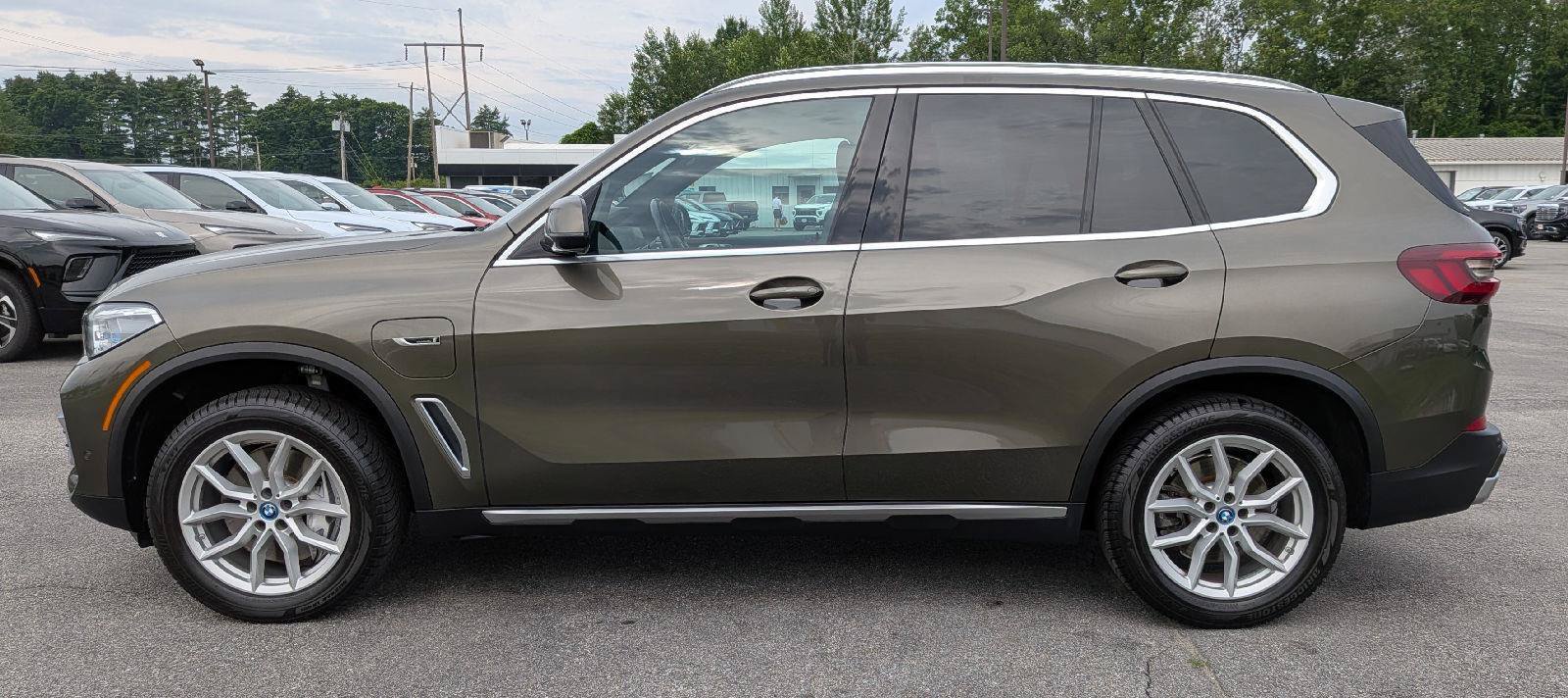 Used 2022 BMW X5 xDrive45e w/ Executive Package AWD/4WD image 6