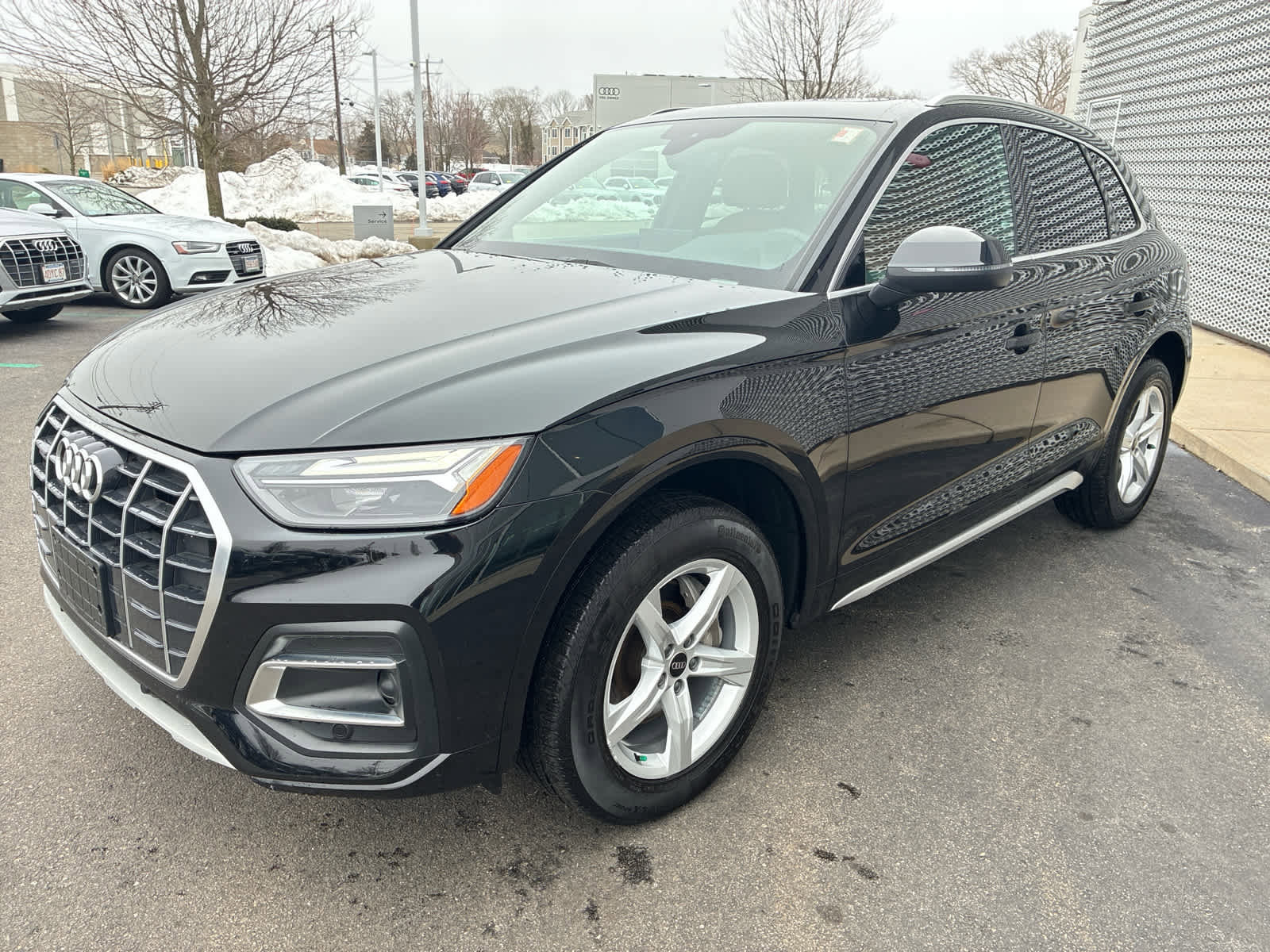 Used 2023 Audi Q5 2.0T Premium w/ Convenience Package image 4