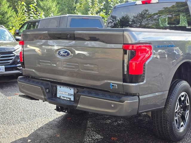 Used 2023 Ford F150 Lightning XLT AWD/4WD image 13