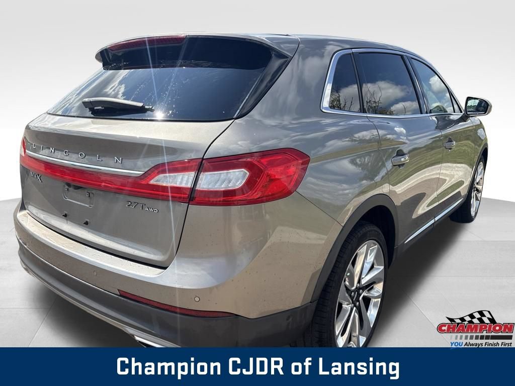 Used 2017 Lincoln MKX Reserve w/ Driver Assistance Package AWD/4WD image 7