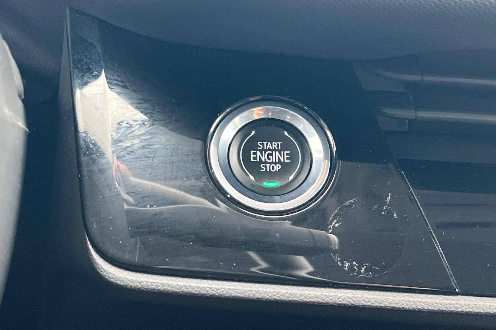 Used 2024 Buick Envision Preferred AWD/4WD image 19