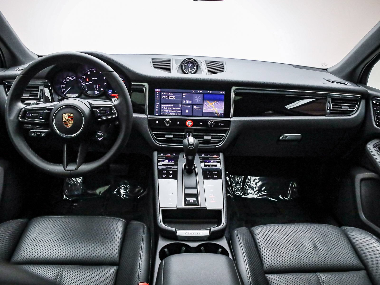 Certified 2025 Porsche Macan AWD/4WD image 13