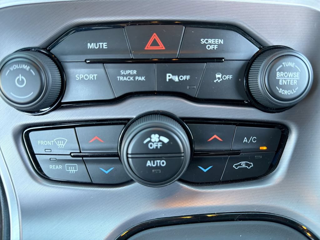 Used 2021 Dodge Challenger R/T w/ Driver Convenience Group RWD image 16