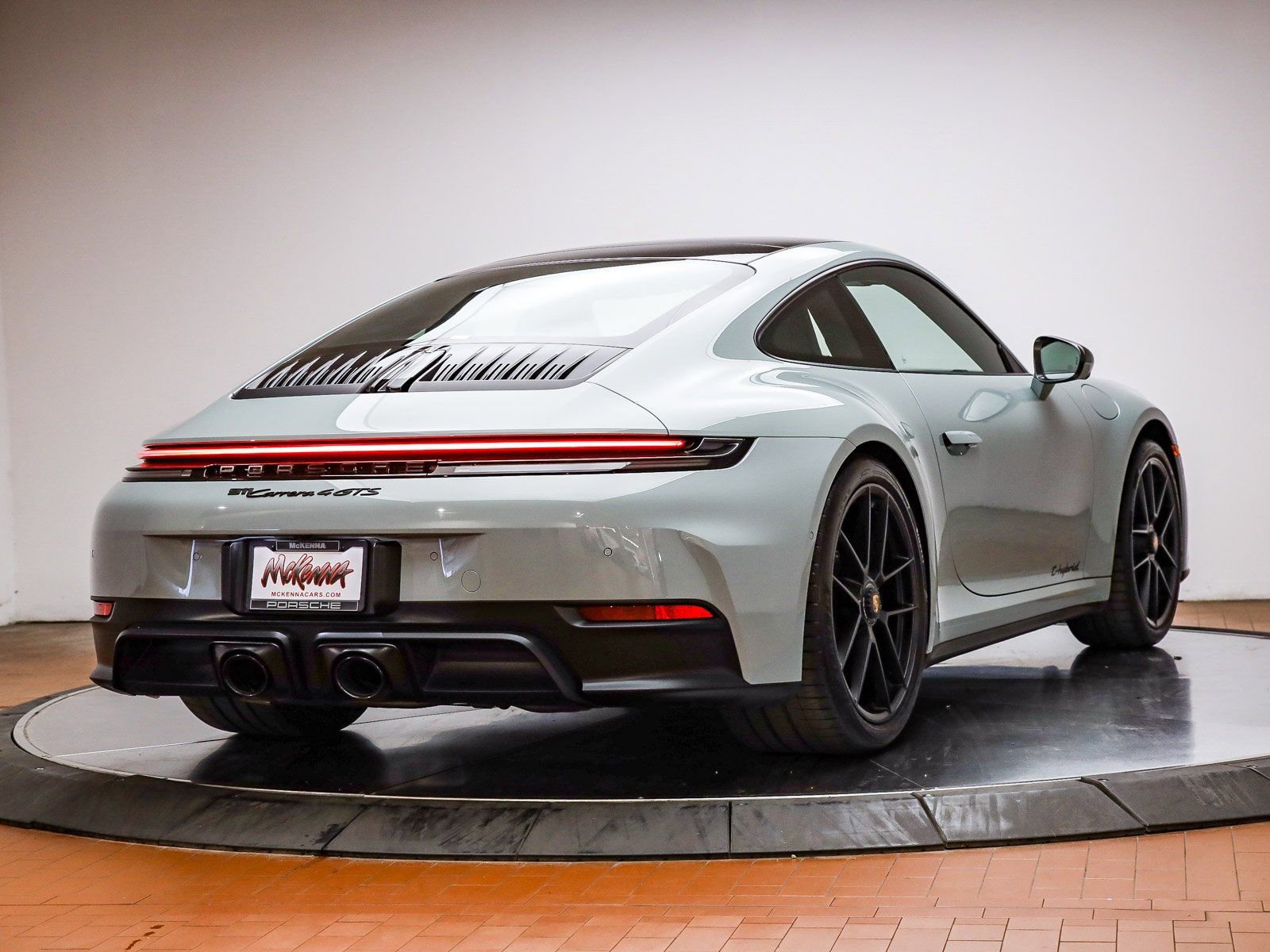 Used 2025 Porsche 911 Carrera 4 GTS image 6