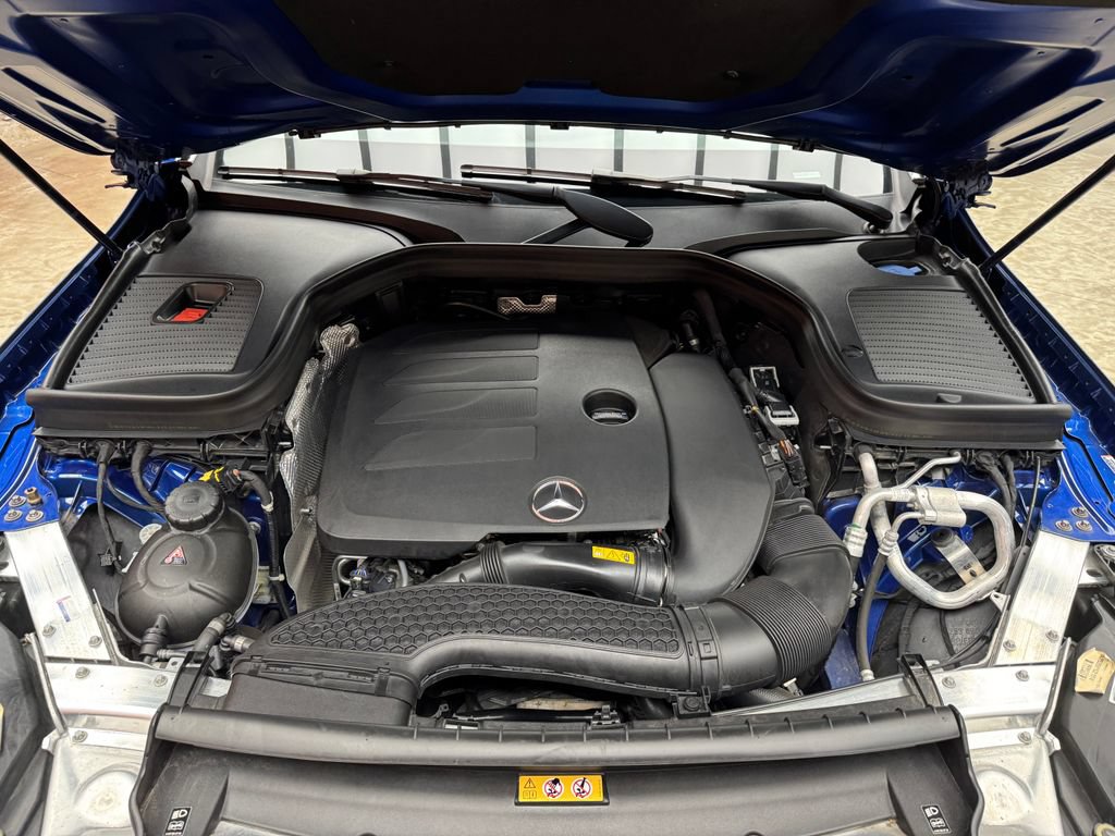 Used 2023 Mercedes-Benz GLC 300 4MATIC Coupe image 26