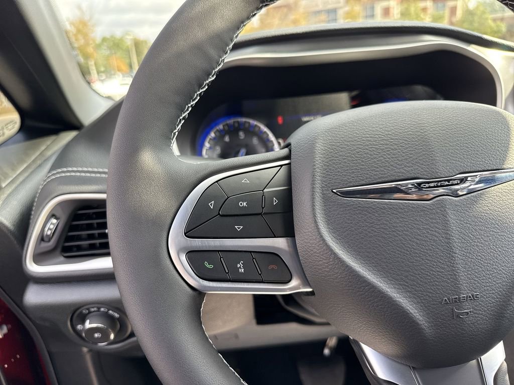 New 2026 Chrysler Pacifica Select image 15