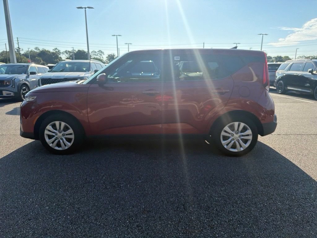 Certified 2022 Kia Soul LX FWD image 8
