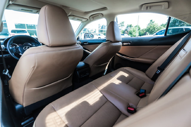 Used 2016 Lexus IS 200t RWD image 58