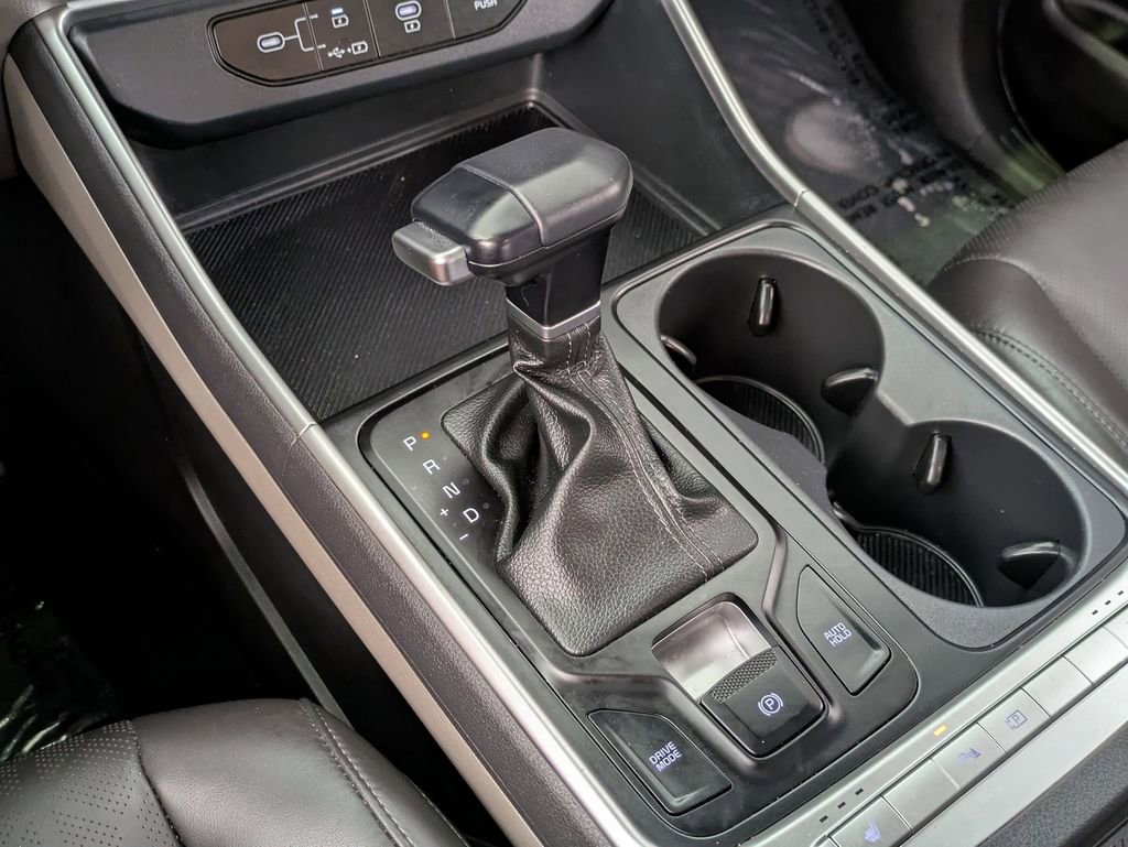 Used 2025 Kia Carnival LXS image 18