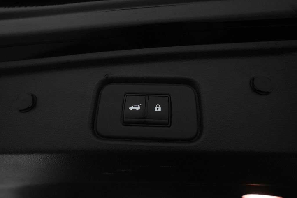Used 2025 Nissan Pathfinder Platinum AWD/4WD image 15
