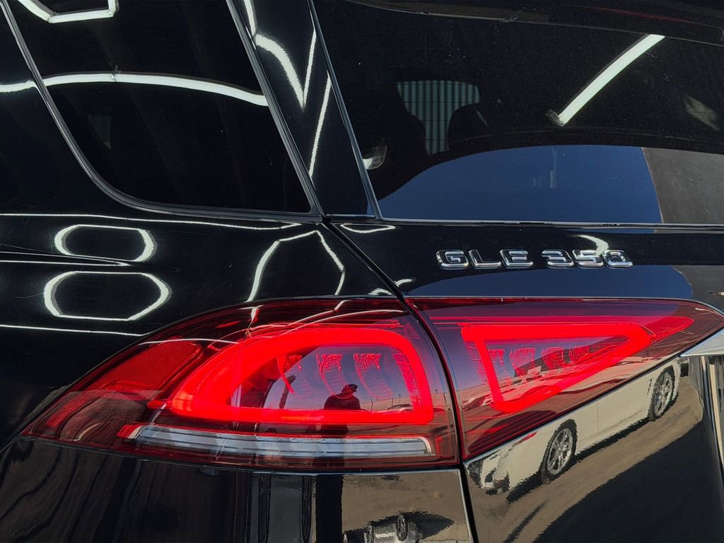 Used 2020 Mercedes-Benz GLE 350 4MATIC w/ 3rd Row Seat Package image 20