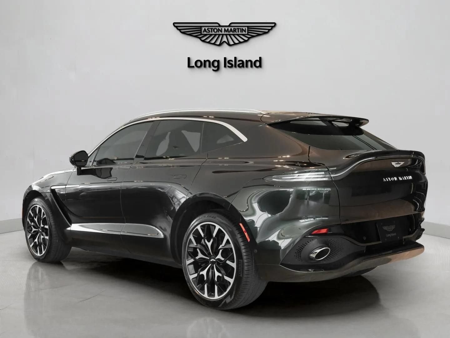 Used 2024 Aston Martin DBX AWD/4WD image 4