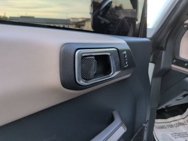 Used 2023 Ford Bronco Wildtrak AWD/4WD image 11