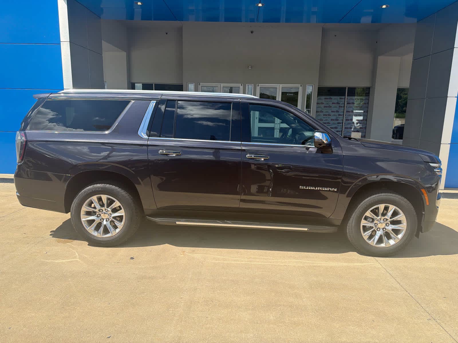 New 2026 Chevrolet Suburban Premier AWD/4WD image 7