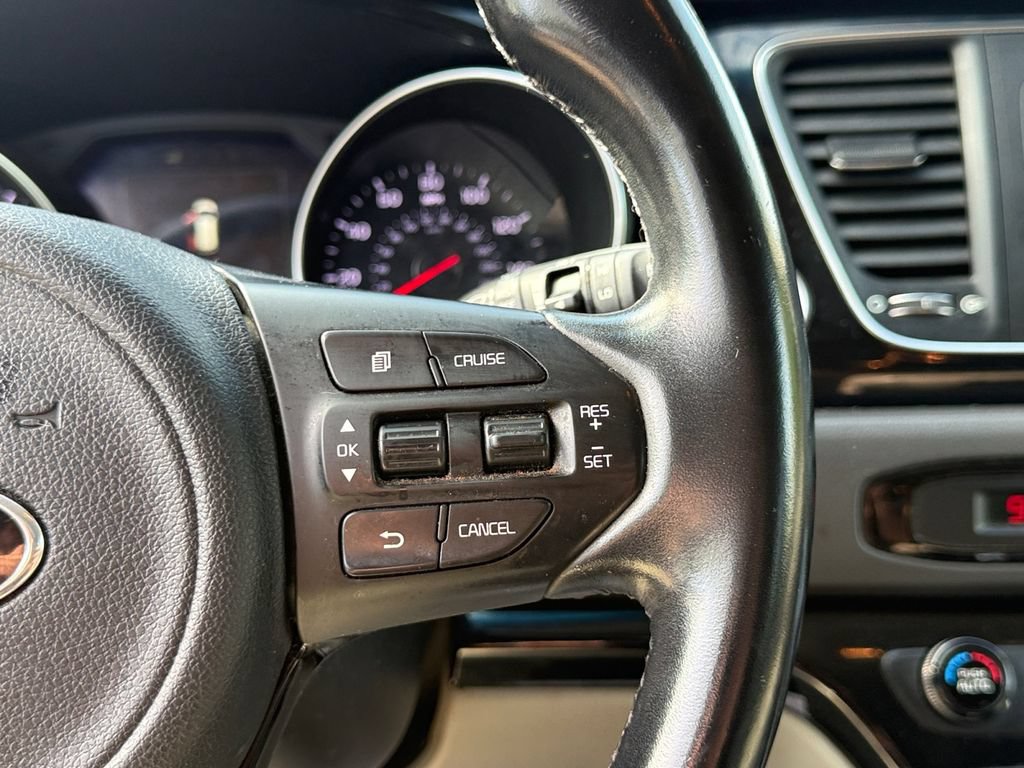 Used 2015 Kia Sedona EX w/ EX Premium Package FWD image 17