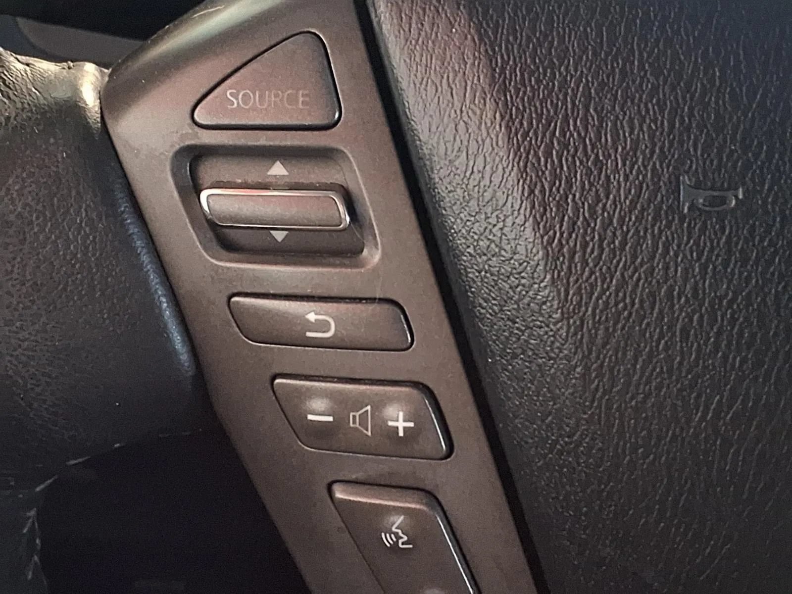 Used 2017 Nissan Armada SV AWD/4WD image 28
