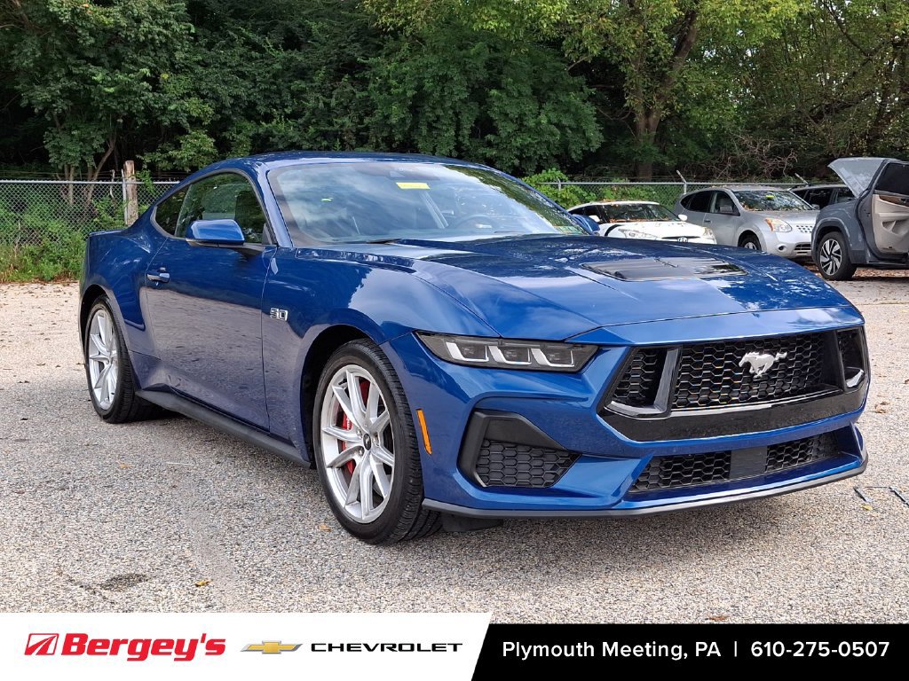 Used 2024 Ford Mustang GT Premium RWD image 2