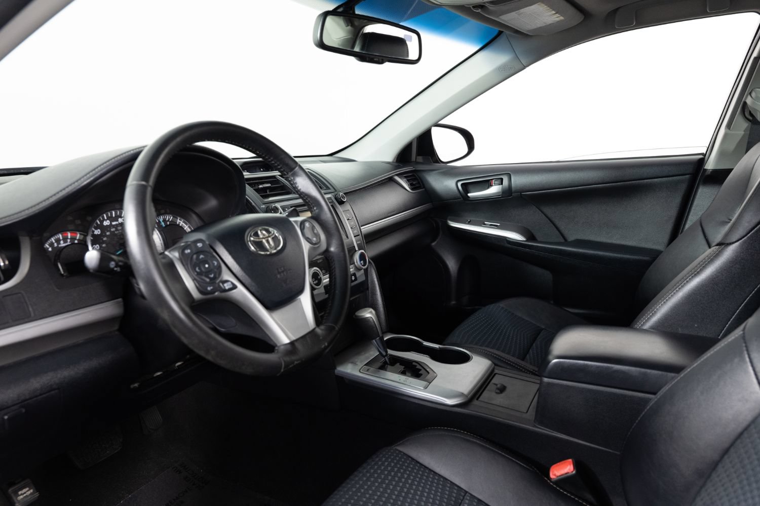 Used 2013 Toyota Camry SE w/ Convenience Pkg FWD image 13