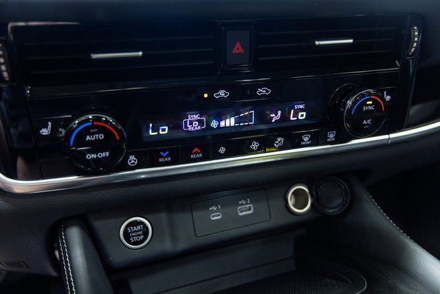 Used 2022 Nissan Rogue SL w/ SL Premium Package image 19