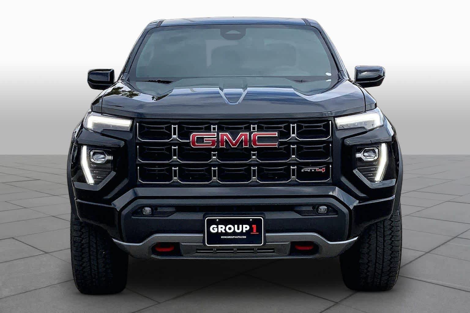 Used 2024 GMC Canyon AT4 w/ AT4 Premium Package AWD/4WD image 4