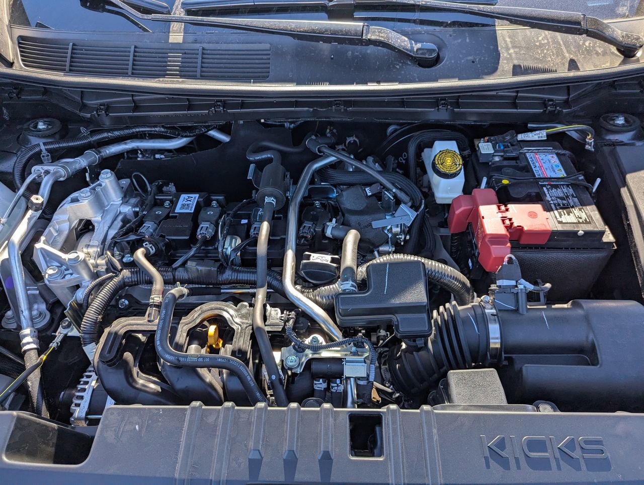 New 2026 Nissan Kicks SR w/ Cold Weather Package image 10