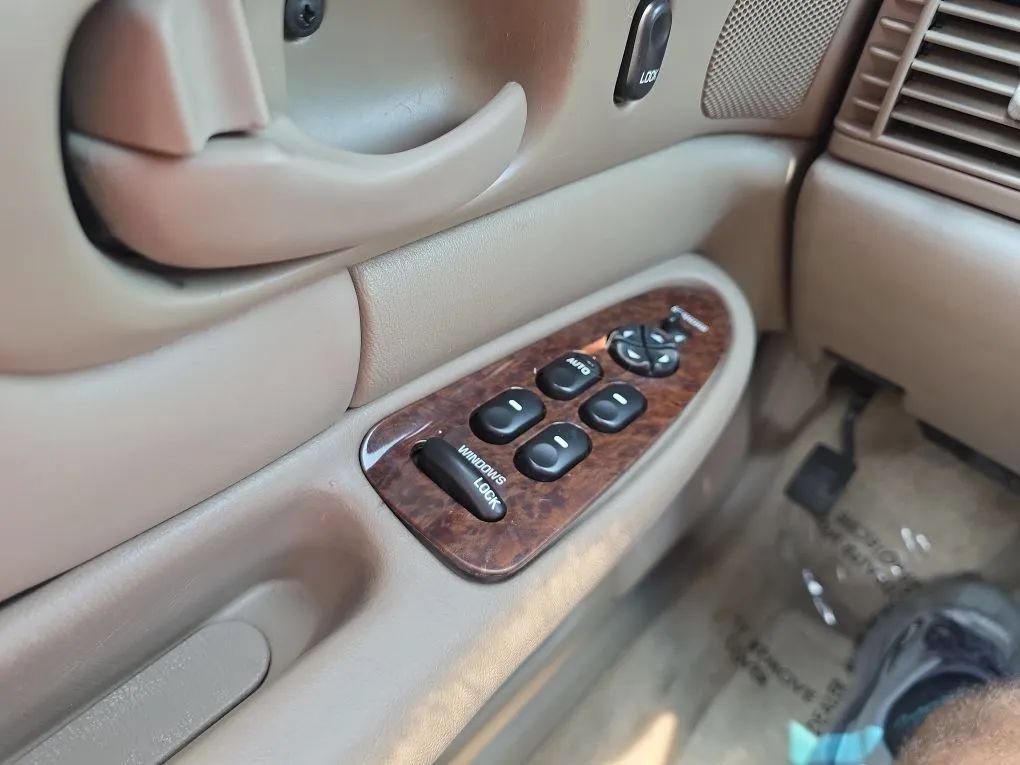 Used 2003 Buick Century Custom FWD image 20