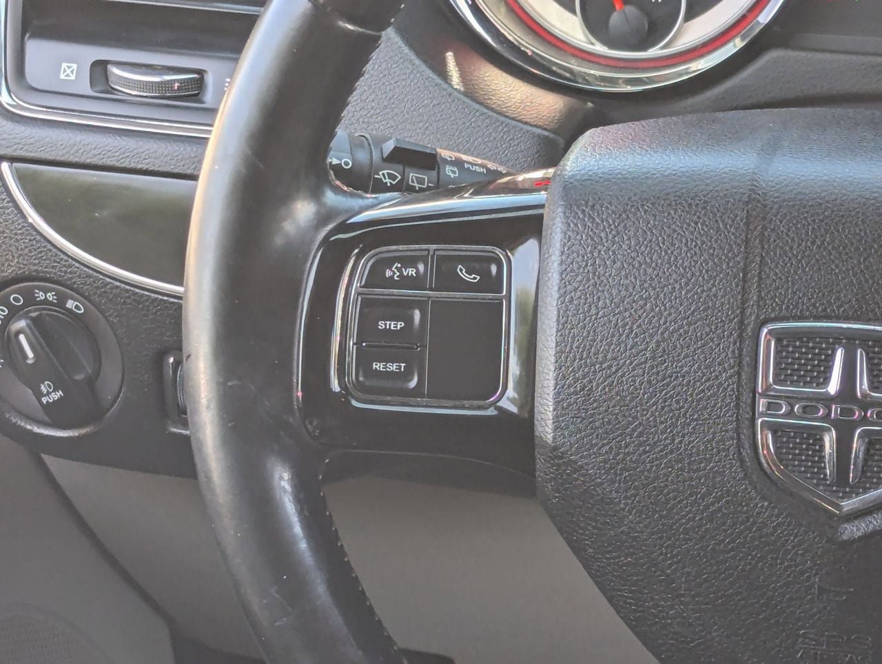 Used 2019 Dodge Grand Caravan SXT image 17