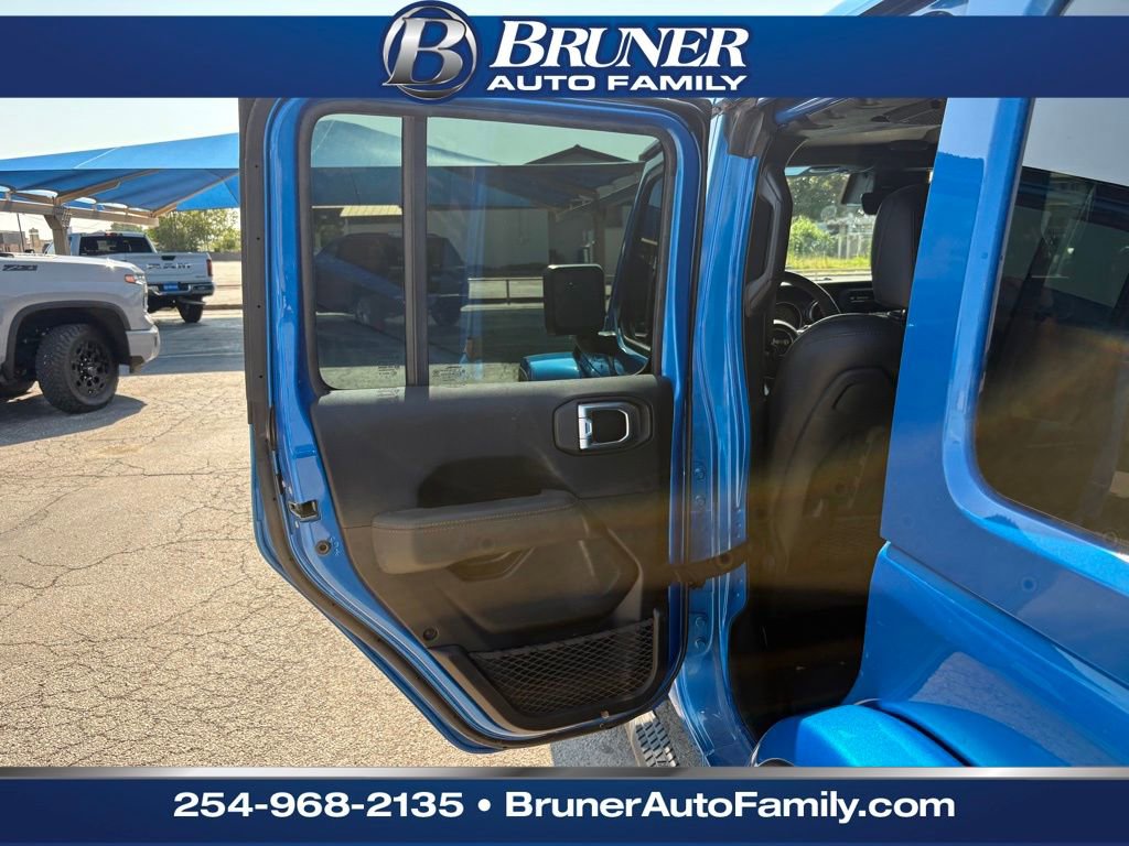 Used 2023 Jeep Wrangler Unlimited Rubicon 392 image 12