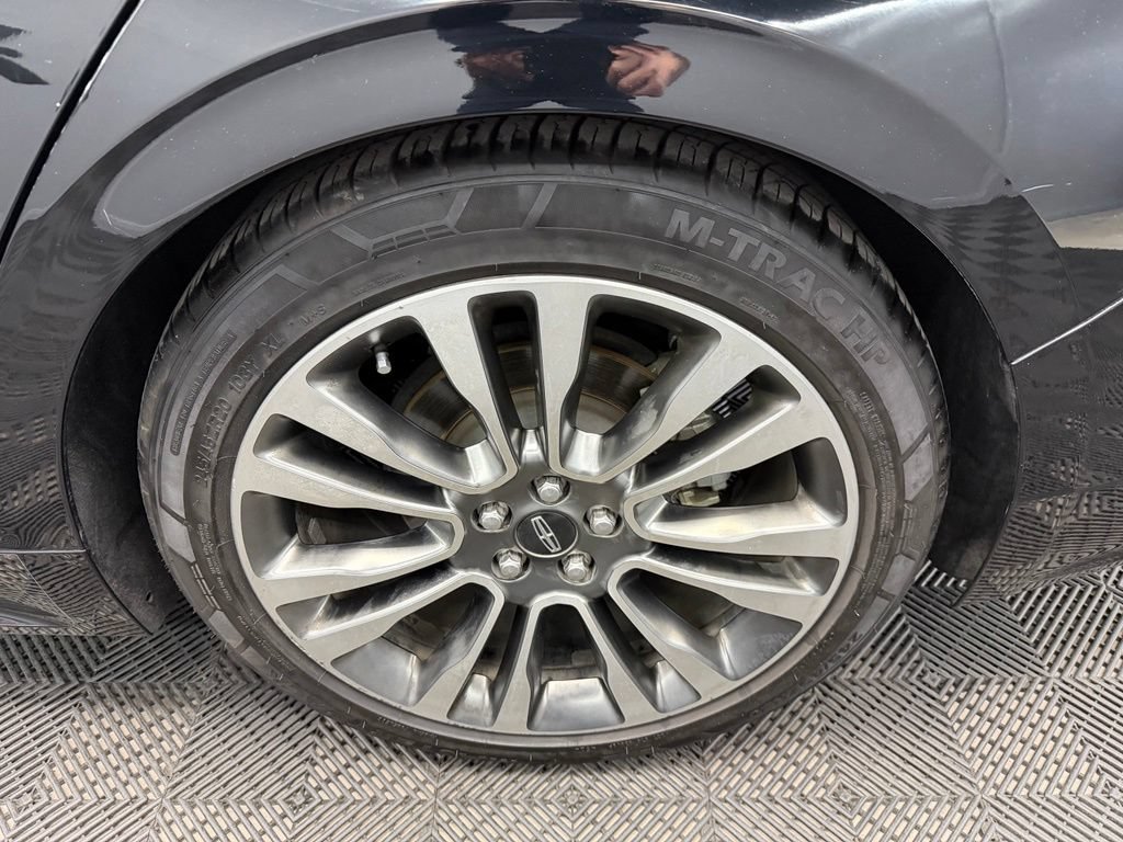 Used 2017 Lincoln Continental Select AWD/4WD image 20