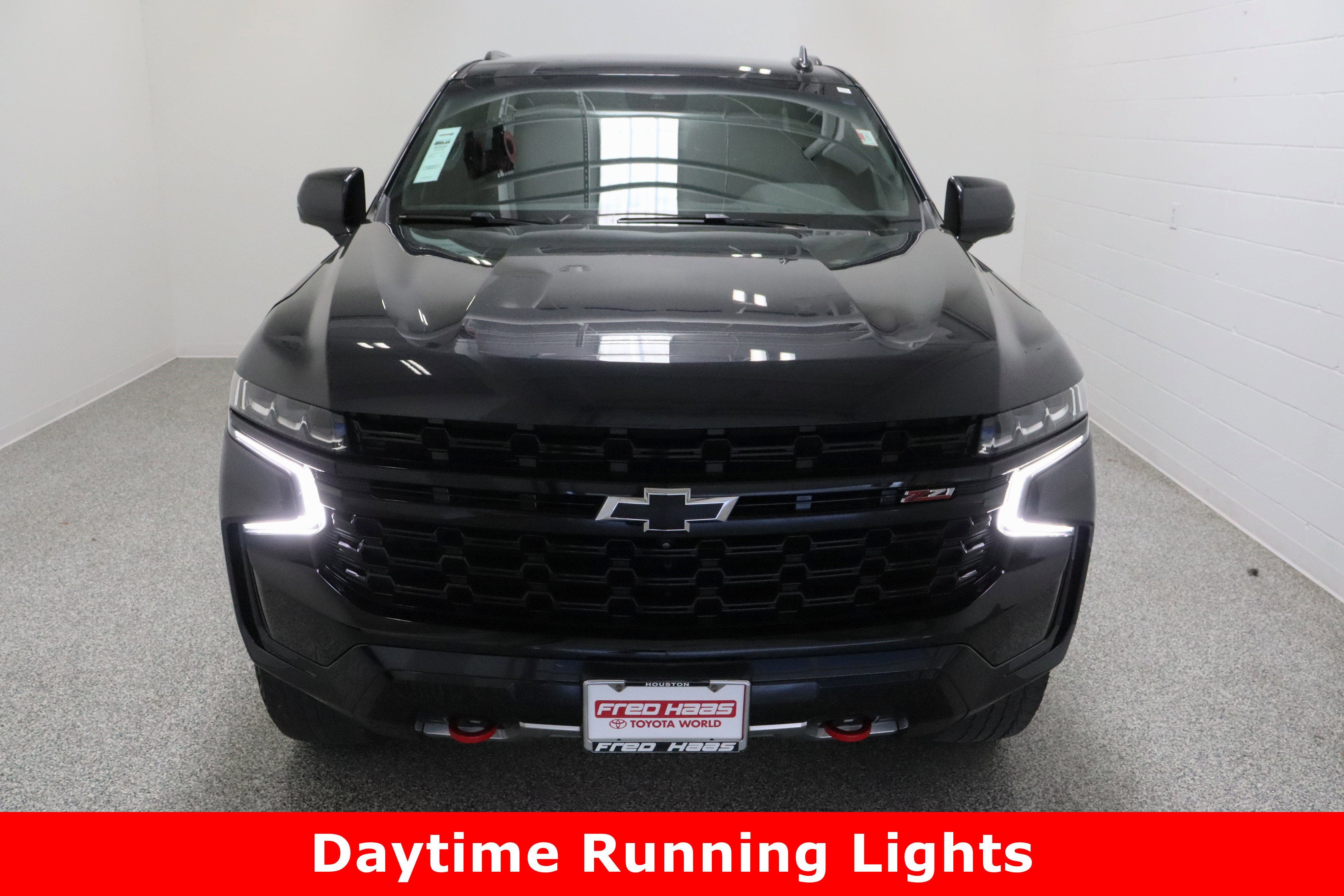 Used 2023 Chevrolet Tahoe Z71 w/ Luxury Package image 3