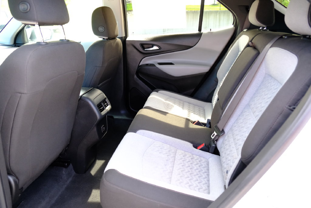Used 2023 Chevrolet Equinox LT AWD/4WD image 38