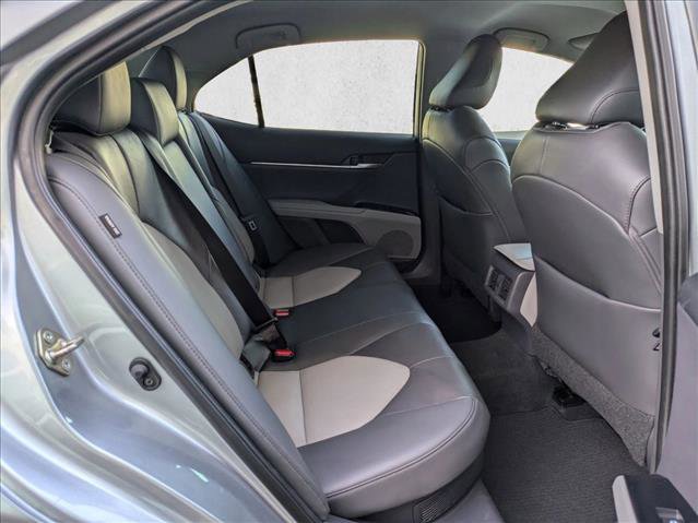 Used 2020 Toyota Camry XLE image 19