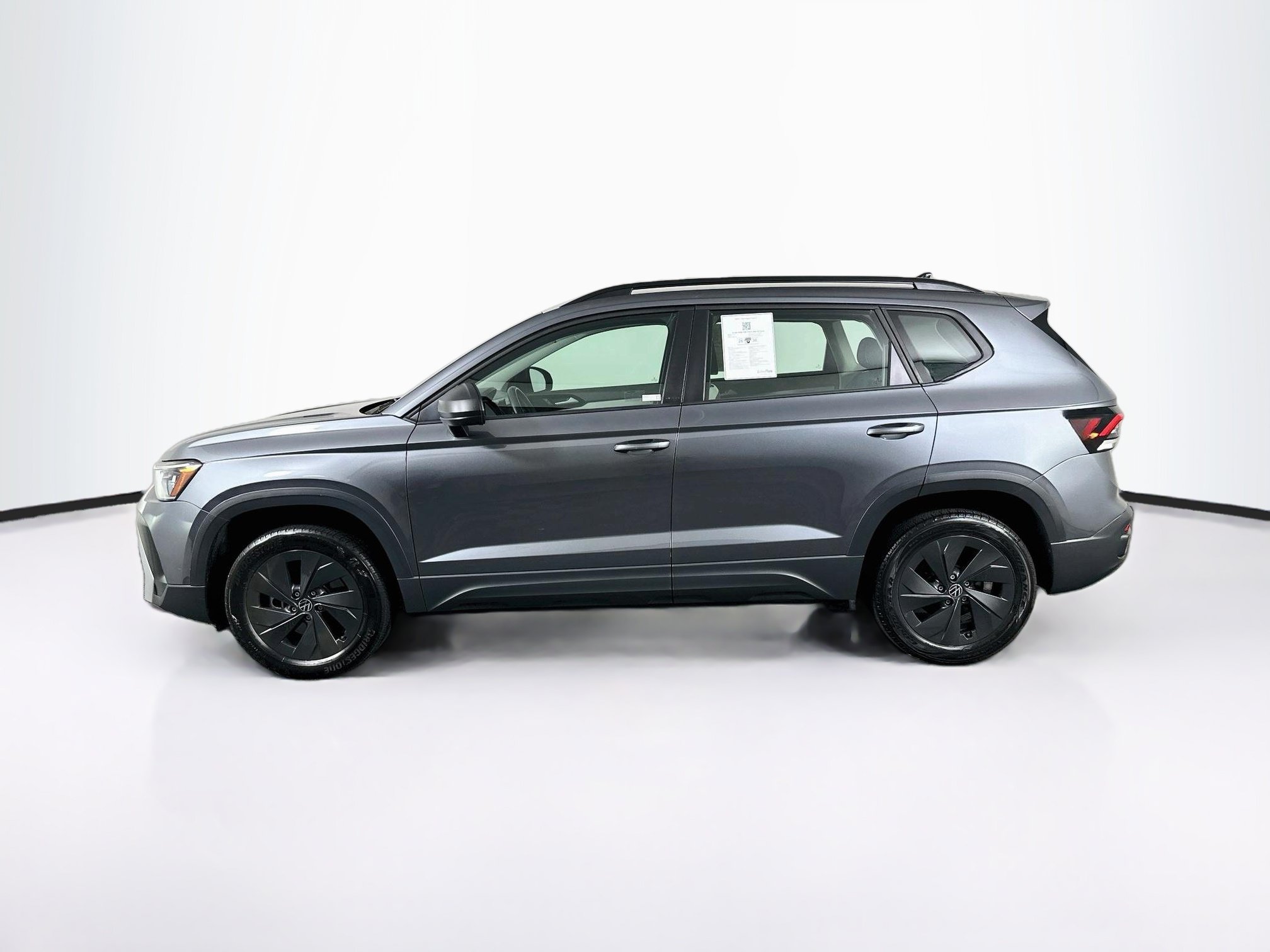 Used 2025 Volkswagen Taos S FWD image 4