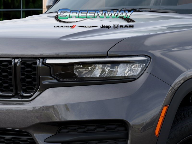 New 2025 Jeep Grand Cherokee Altitude RWD image 10