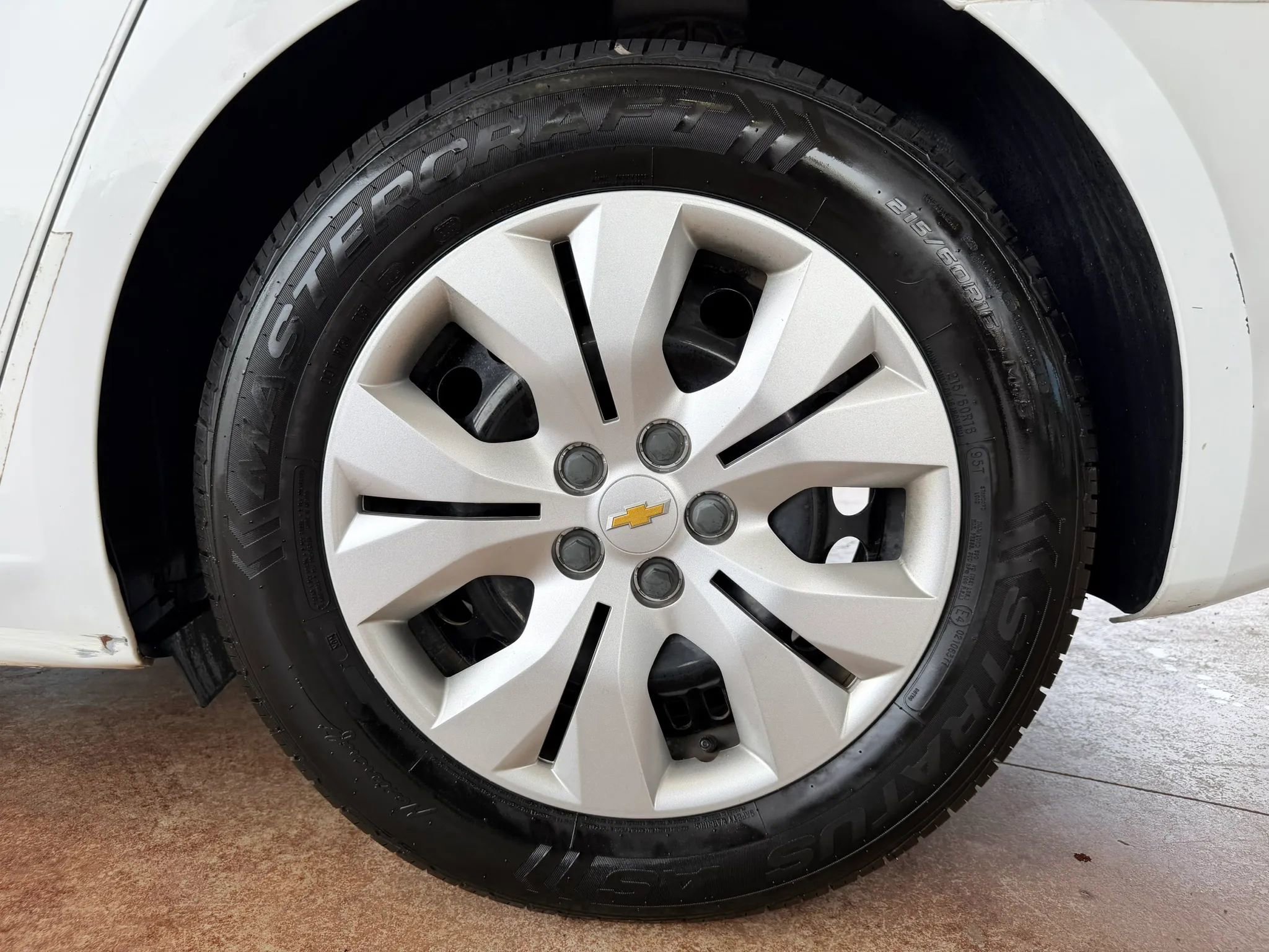 Used 2014 Chevrolet Cruze LS image 23