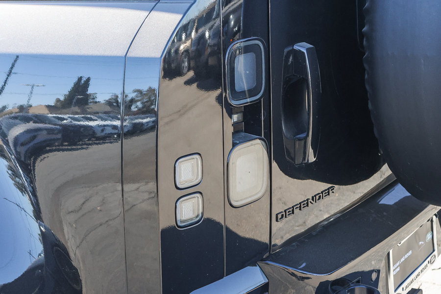 New 2026 Land Rover Defender 110 X AWD/4WD image 8
