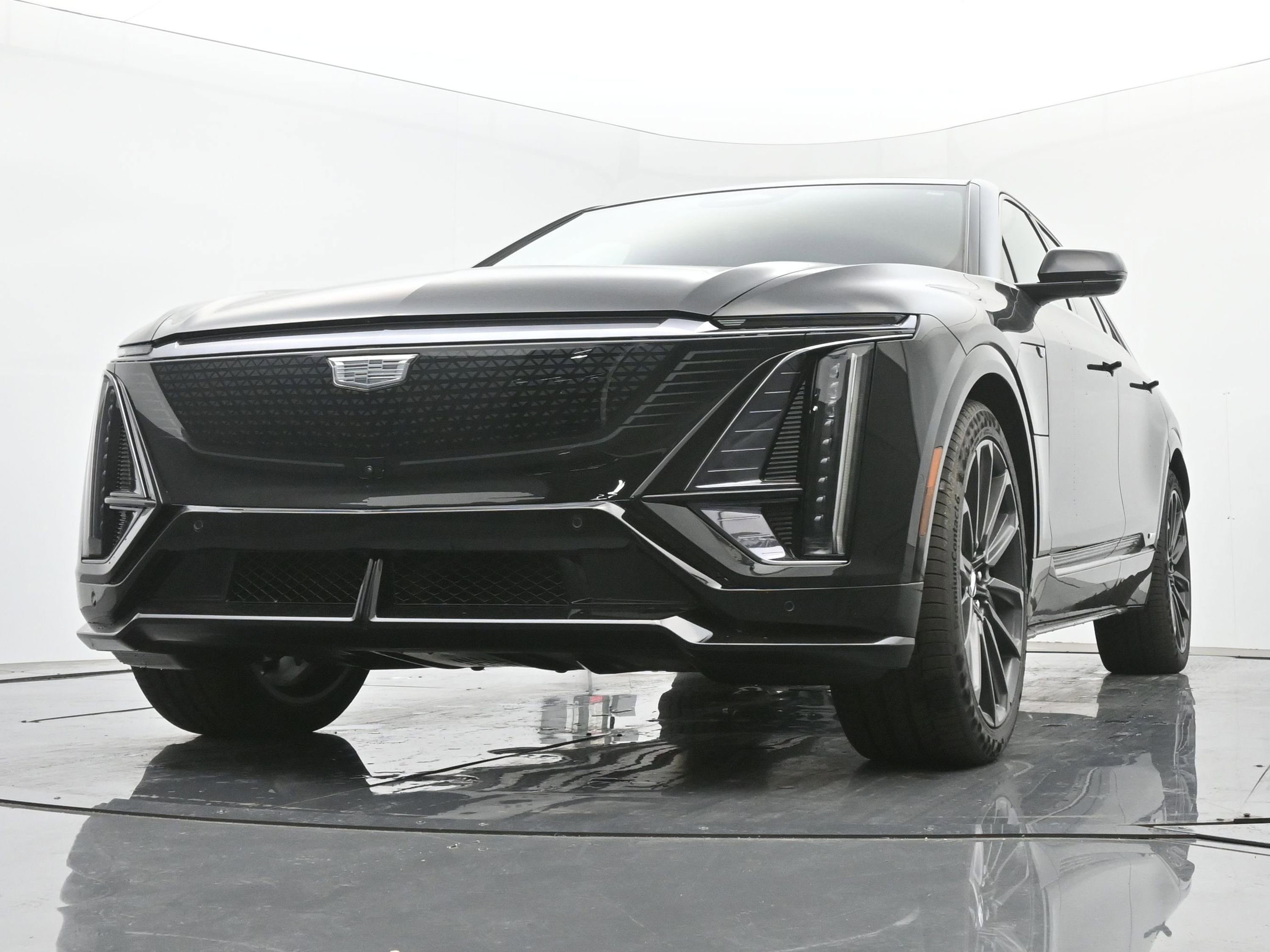 New 2026 Cadillac Lyriq V w/ LPO, Floor Liner Package image 15