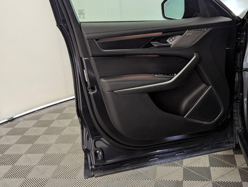 Used 2023 Jaguar F-PACE S image 79