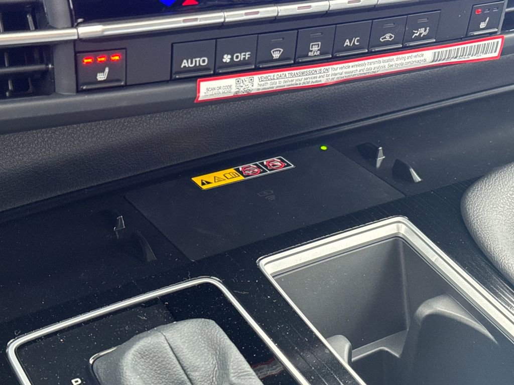 New 2026 Toyota Sienna XLE Woodland Edition image 26