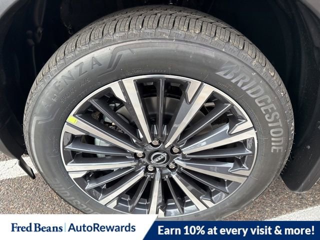 New 2026 Nissan Pathfinder Platinum w/ Cargo Package AWD/4WD image 5