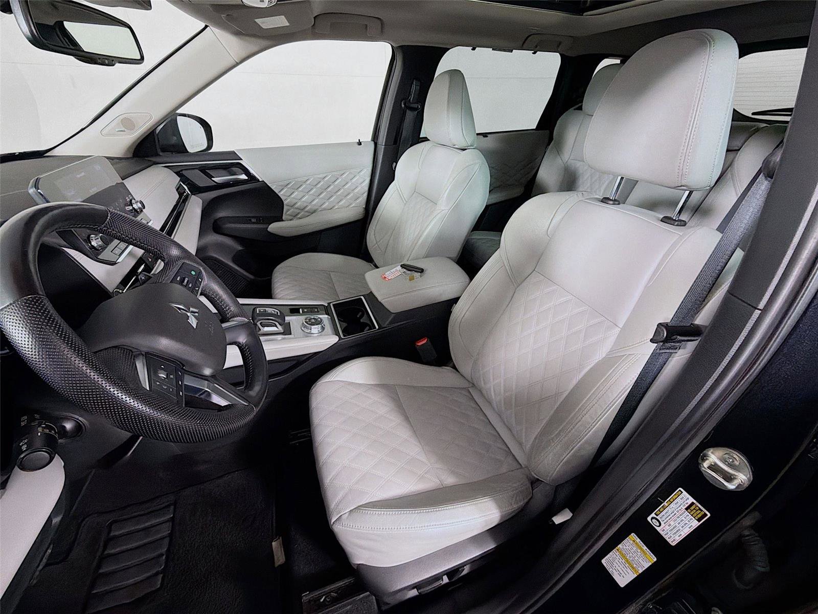 Used 2023 Mitsubishi Outlander SEL image 11