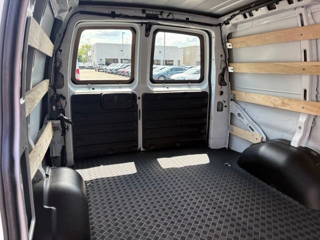 Used 2025 GMC Savana 2500 w/ Driver Convenience Package RWD image 12