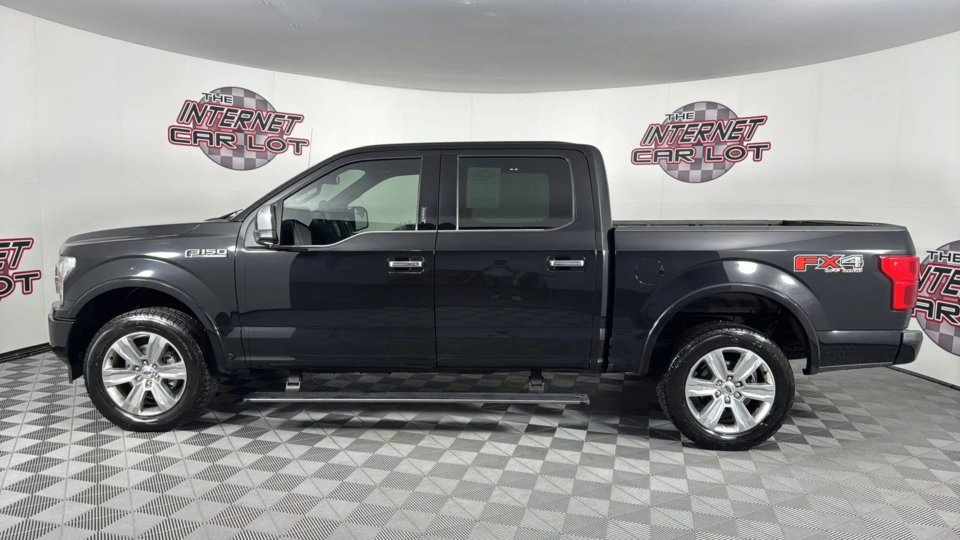 Used 2020 Ford F150 Platinum w/ Equipment Group 701A Luxury AWD/4WD image 4
