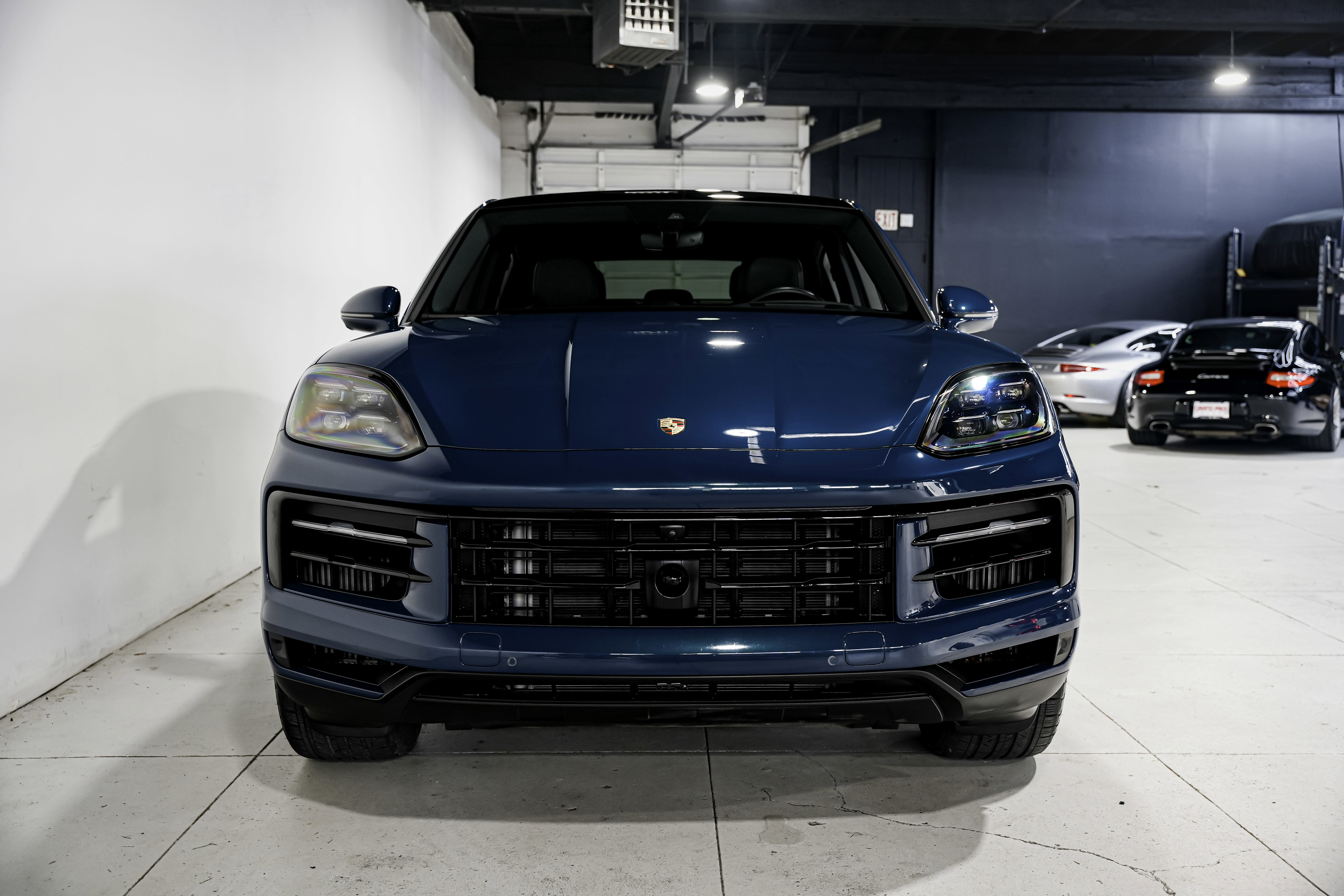 Used 2024 Porsche Cayenne Coupe image 5