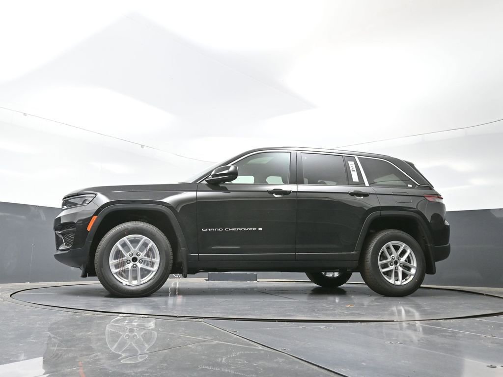 New 2025 Jeep Grand Cherokee Laredo X w/ Luxury Tech Group I image 38