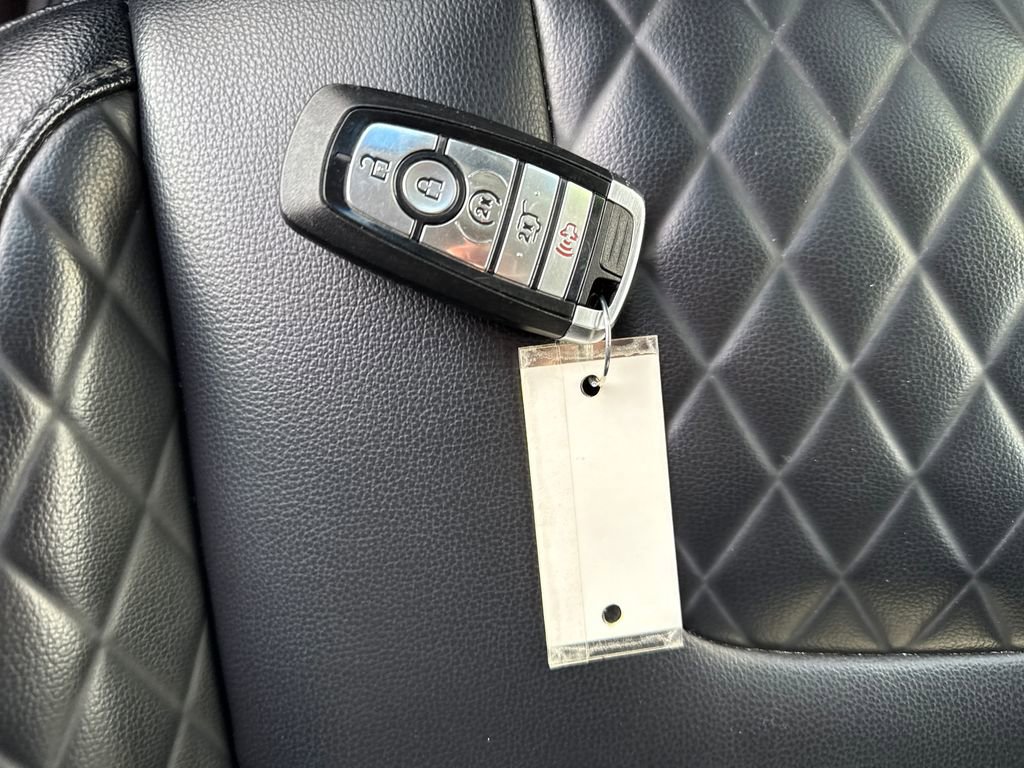 Used 2024 Ford Edge Titanium image 32